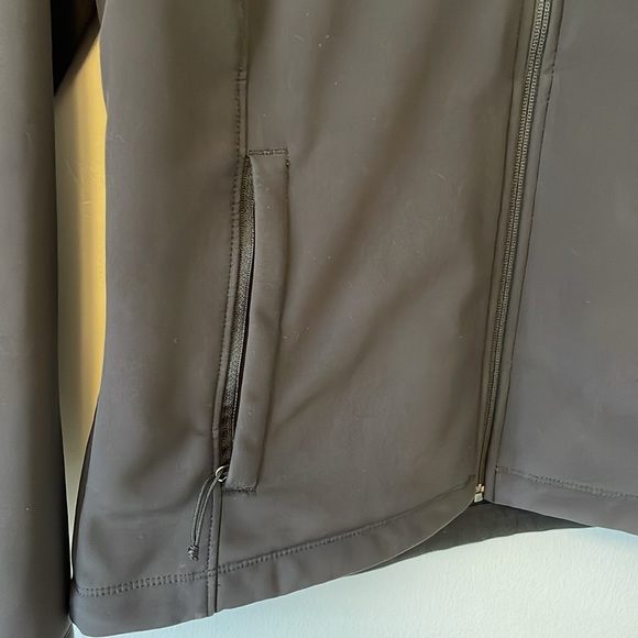 Women’s North Face Hard Shell Jacket - Picture 3 of 5